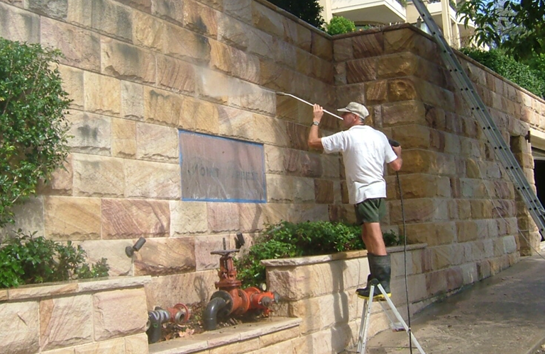 Pressure Washing Services, pressure washing Roseville, house washing and pressure washing services